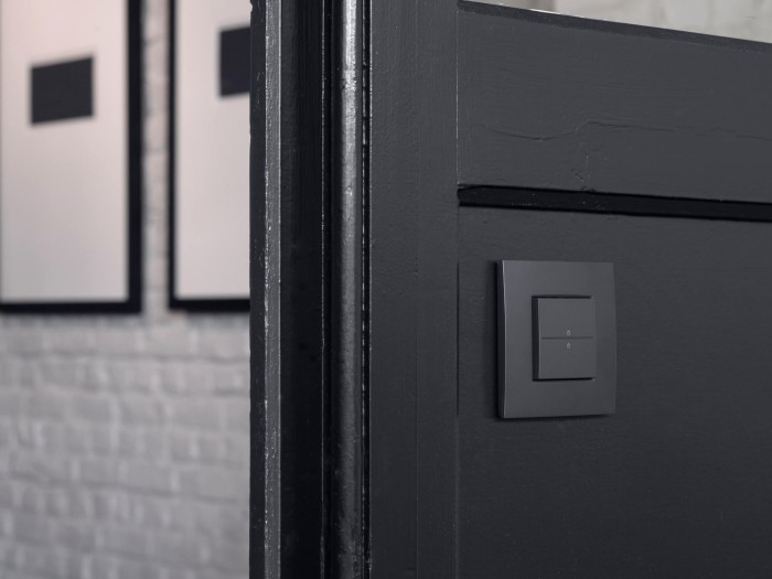 Niko - Intense Anthracite Niko - Intense Anthracite